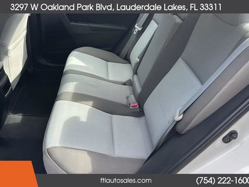 Used 2018 Toyota Corolla LE FWD image 23