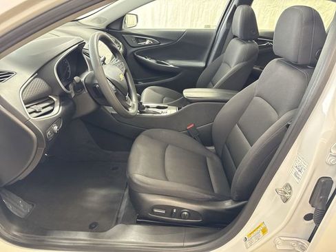 Used 2024 Chevrolet Malibu LT FWD image 10