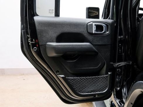 Used 2022 Jeep Wrangler Unlimited Sahara AWD/4WD image 70