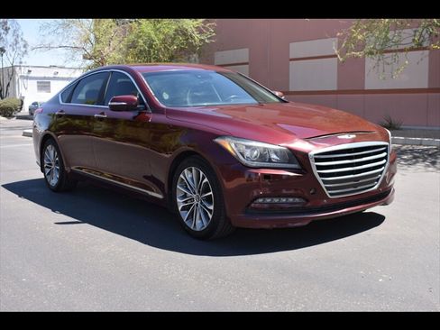 Used 2015 Hyundai Genesis 3.8 RWD image 2