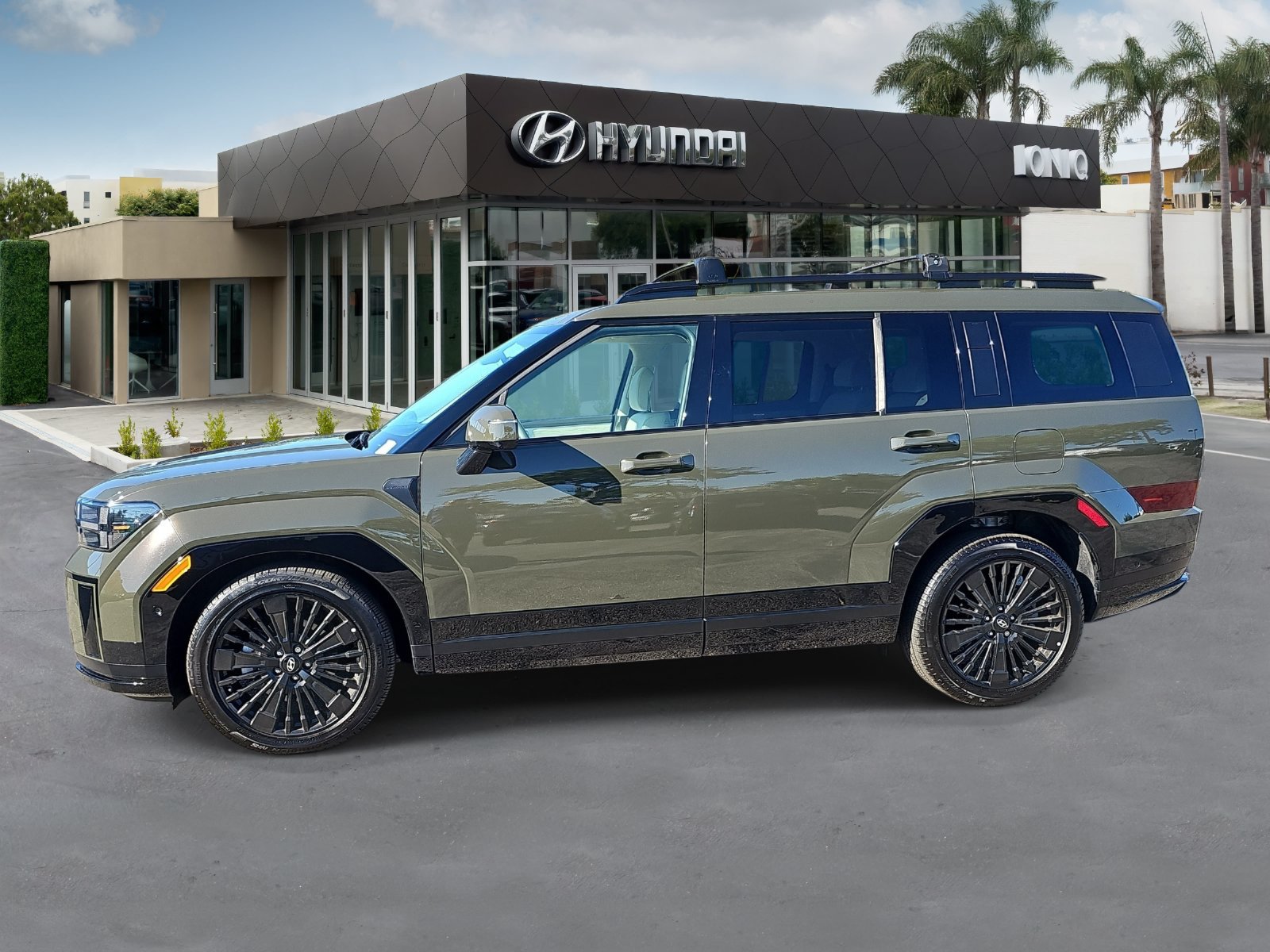 Certified 2025 Hyundai Santa Fe Calligraphy AWD/4WD image 6