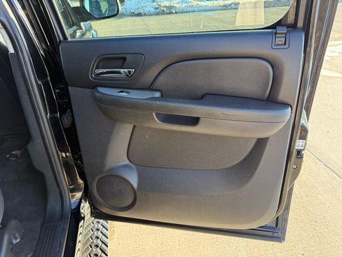 Used 2010 Chevrolet Avalanche LT w/ Luxury Package image 23