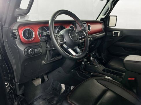 Used 2022 Jeep Gladiator Rubicon w/ Cold Weather Group image 9