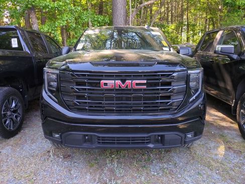 Used 2024 GMC Sierra 1500 Elevation AWD/4WD image 3