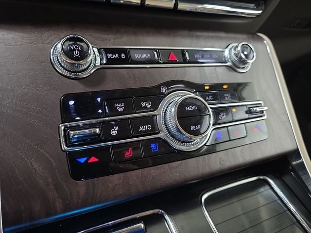 Certified 2023 Lincoln Aviator Reserve w/ Elements Package Plus AWD/4WD image 20