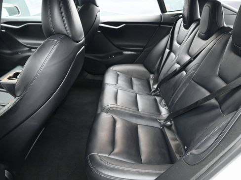 Used 2020 Tesla Model S Long Range Plus image 27