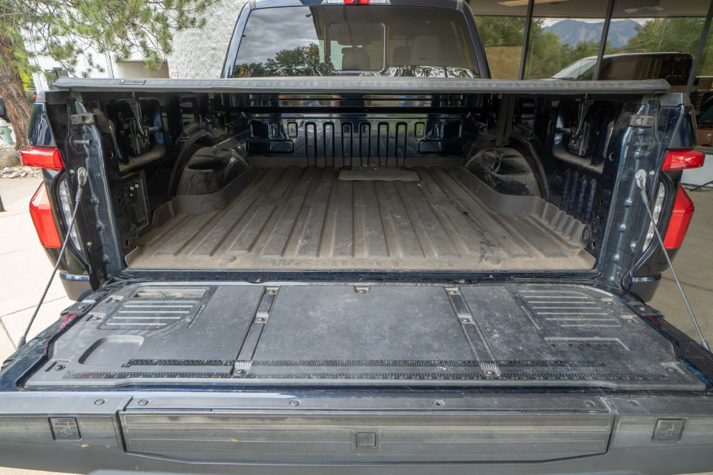 Used 2023 Ford F150 Lightning Lariat AWD/4WD image 20