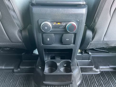 Certified 2022 Ford Explorer XLT AWD/4WD image 39