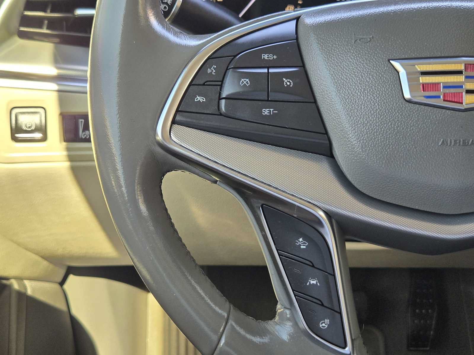 Used 2020 Cadillac XT5 Premium Luxury AWD/4WD image 28