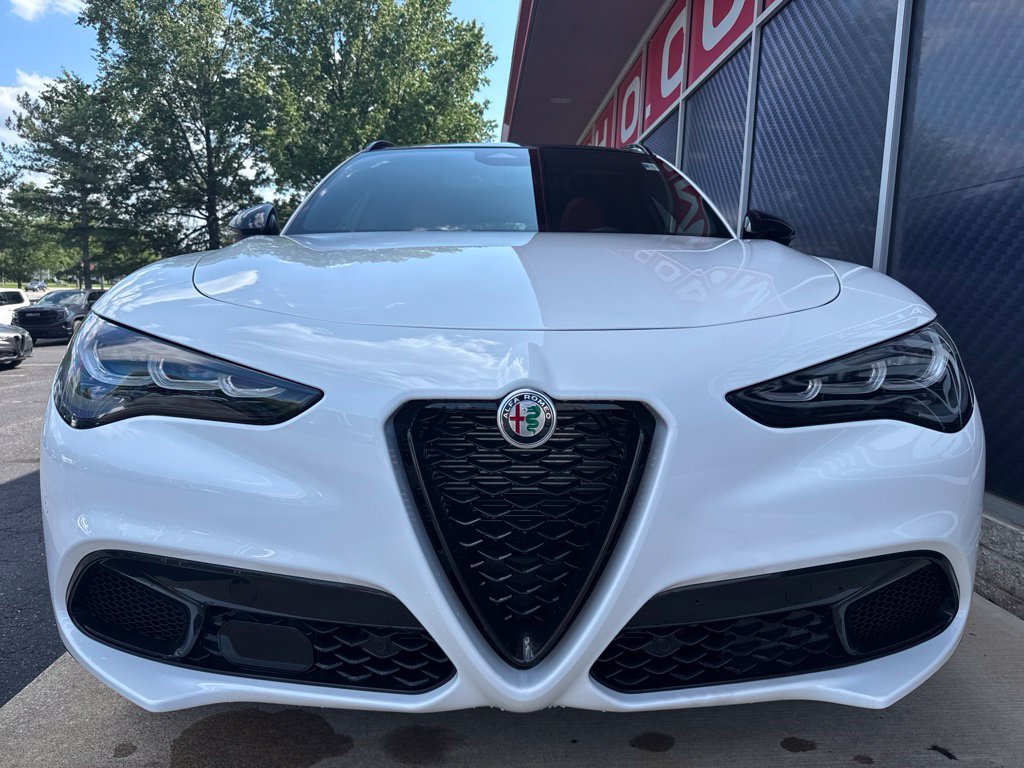 New 2026 Alfa Romeo Stelvio Sprint AWD/4WD image 8