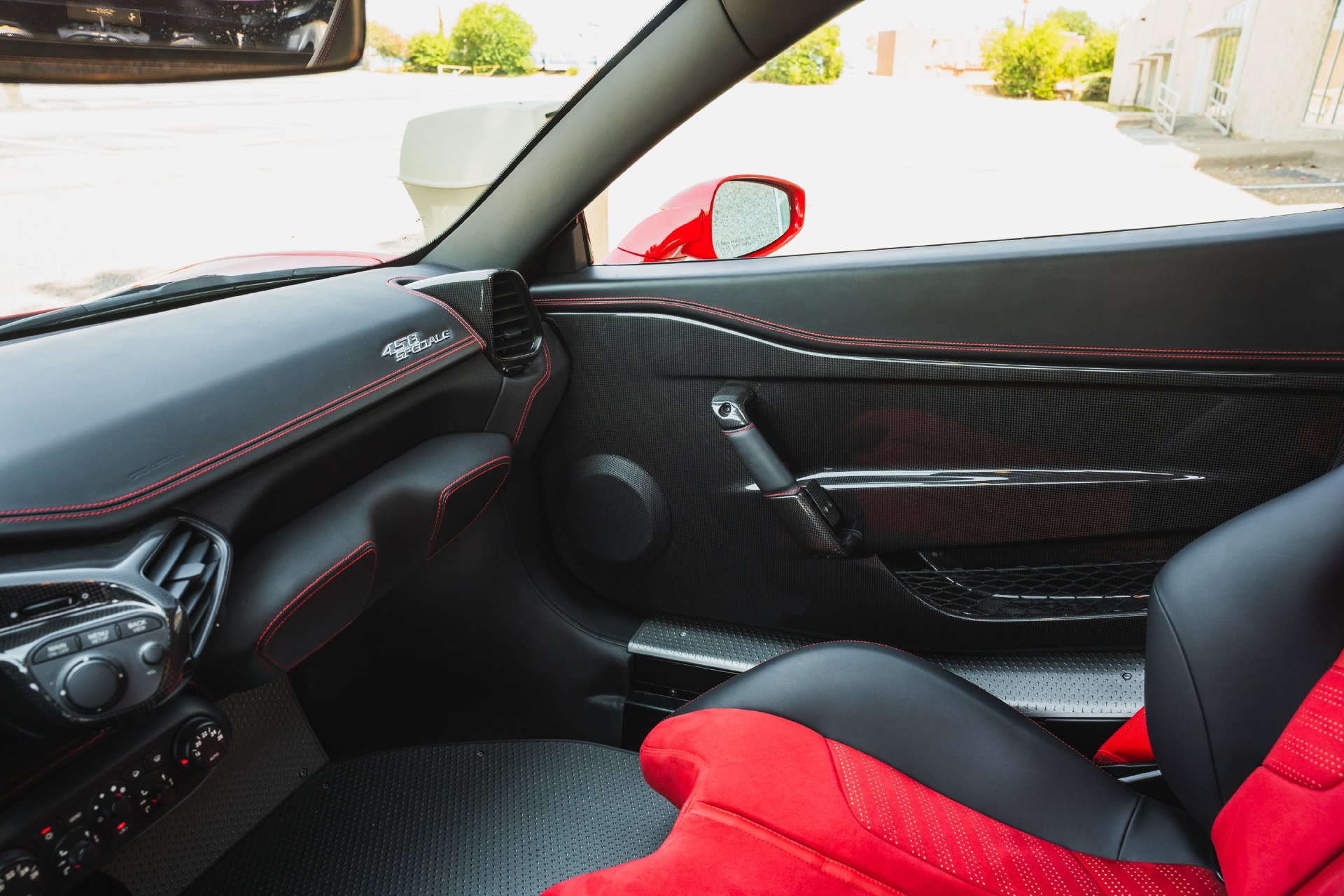 Used 2015 Ferrari 458 Speciale Coupe RWD image 78