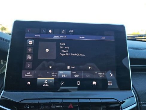 Used 2024 Jeep Compass Latitude w/ Convenience Group image 52