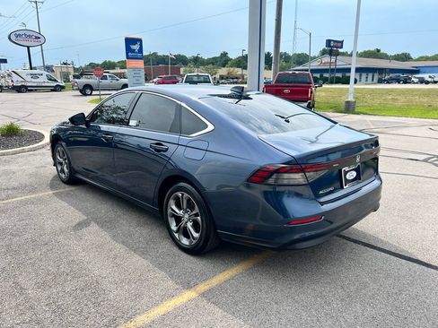 Used 2023 Honda Accord EX image 6