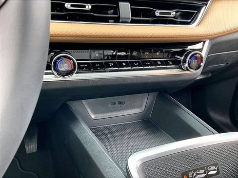 New 2027 Chevrolet Equinox ACTIV FWD image 16