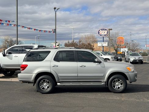 Used 2005 Toyota Sequoia Limited image 3