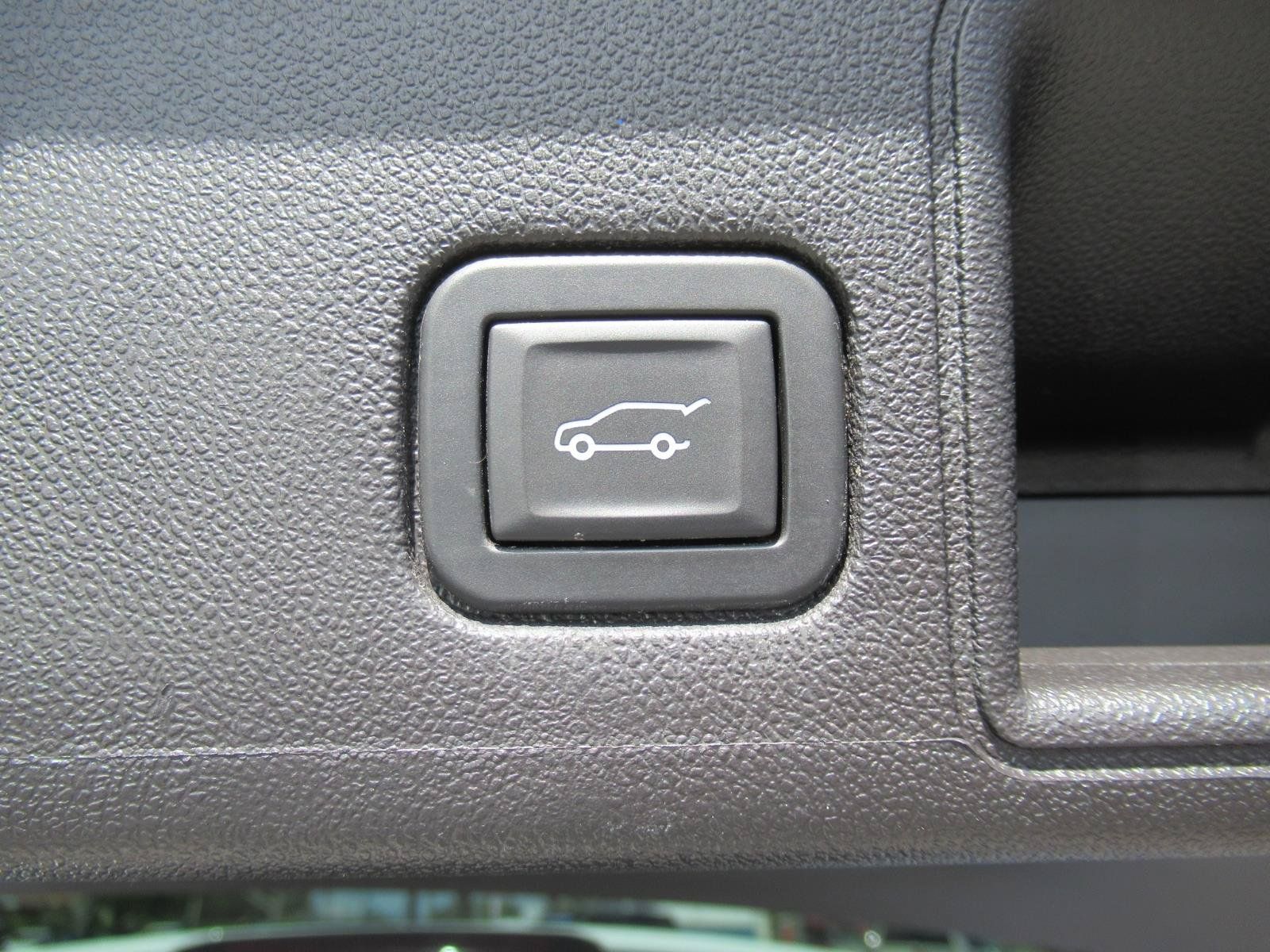 Used 2024 GMC Terrain SLT AWD/4WD image 38