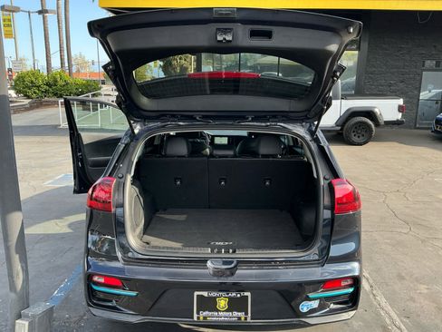 Used 2022 Kia Niro EX FWD image 20