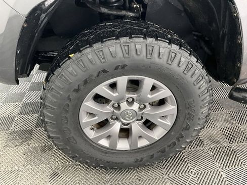 Used 2016 Toyota Tacoma SR5 image 23