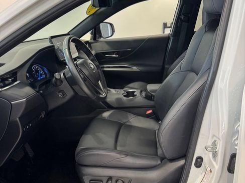 Used 2023 Toyota Venza Nightshade AWD/4WD image 12