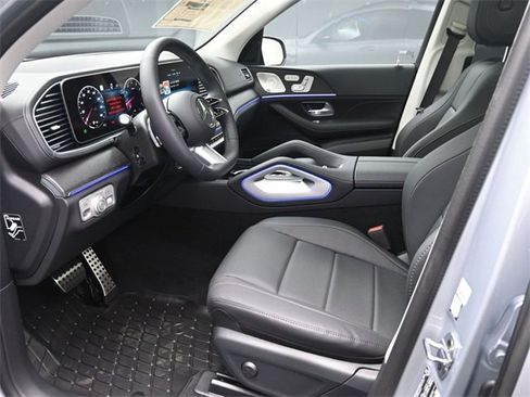 New 2026 Mercedes-Benz GLS 450 4MATIC image 17