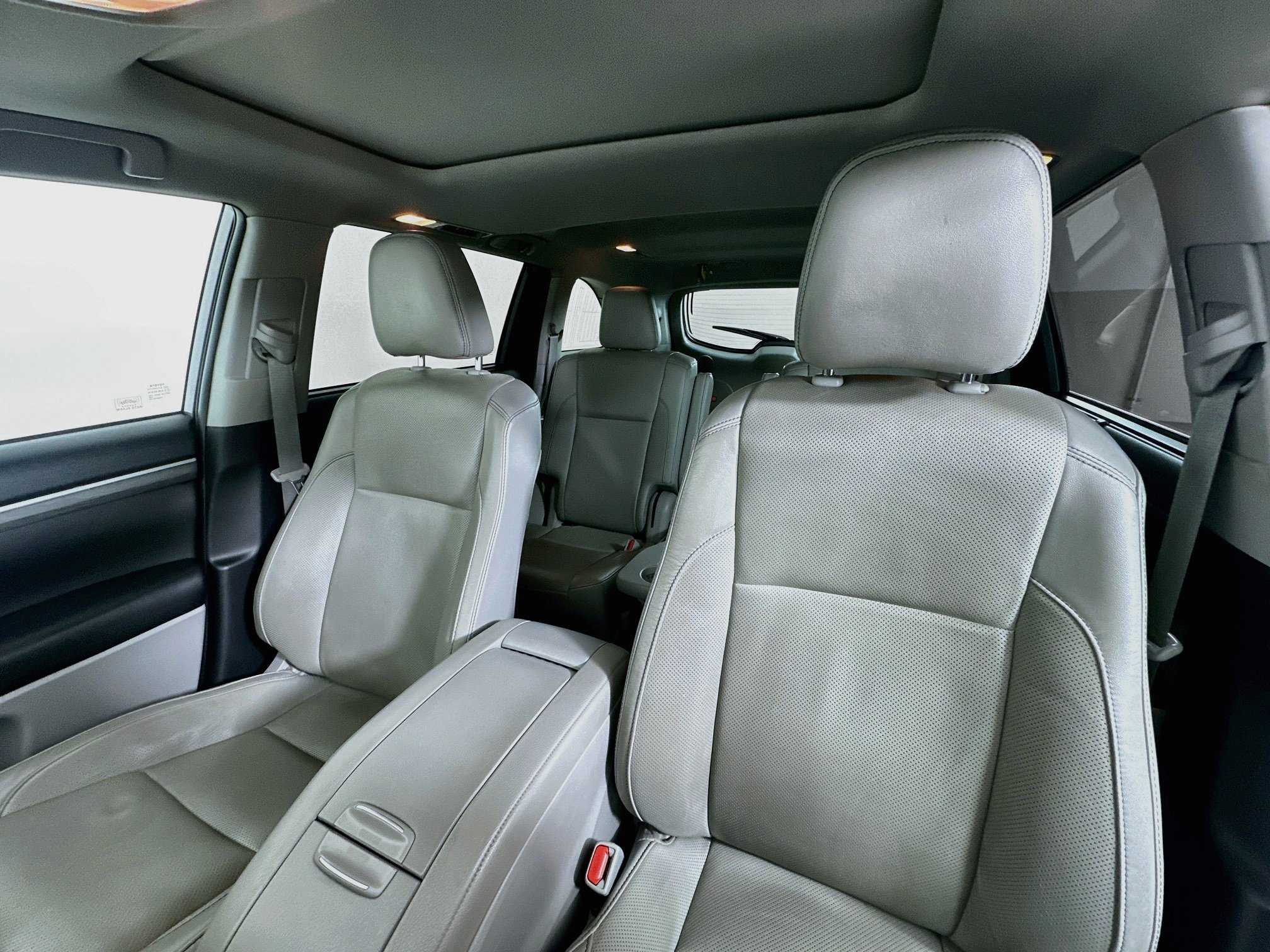 Used 2019 Toyota Highlander Limited w/ Carpet Mat Package (TMS) AWD/4WD image 22