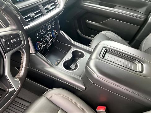 Used 2022 Chevrolet Tahoe Z71 w/ Z71 Off-Road Package image 20