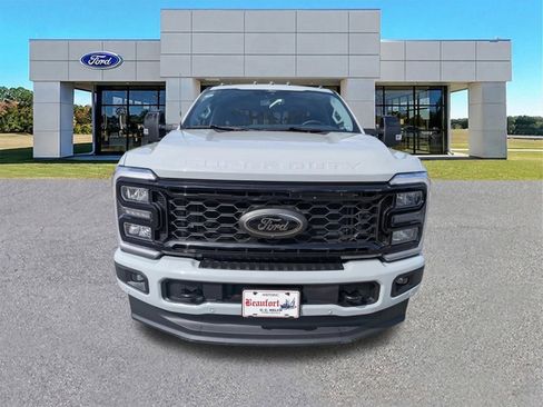Certified 2026 Ford F250 Lariat w/ Black Appearance Package image 9