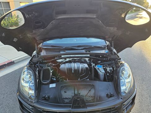 Used 2018 Porsche Macan Sport Edition image 31