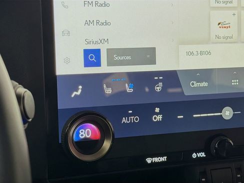 Used 2024 Lexus GX 550 image 23