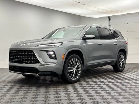 New 2026 Buick Enclave Avenir image 2