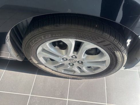 Used 2016 Scion iA FWD image 5