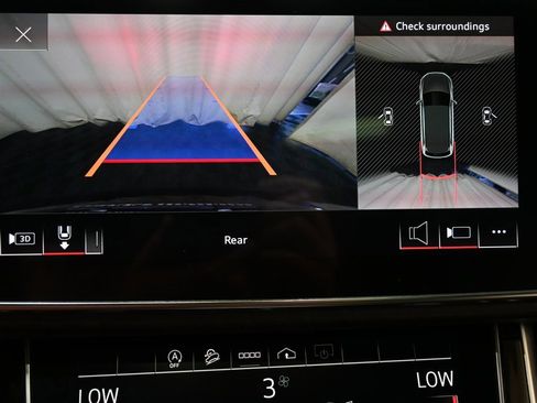 Used 2021 Audi Q7 3.0T Premium image 31