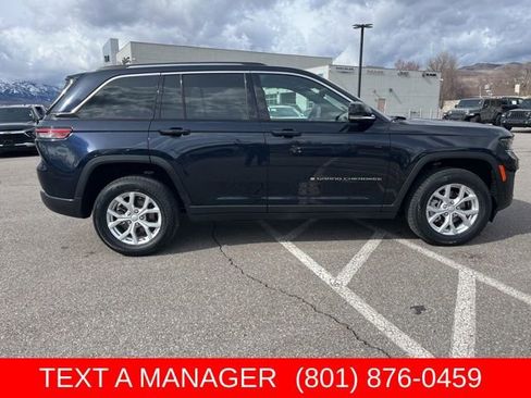 Used 2024 Jeep Grand Cherokee Limited AWD/4WD image 2
