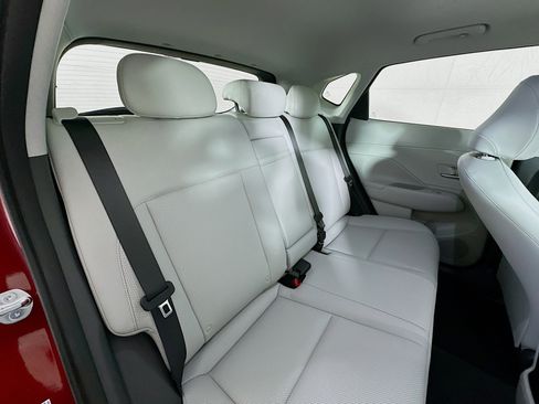 Certified 2024 Hyundai Kona Limited image 28