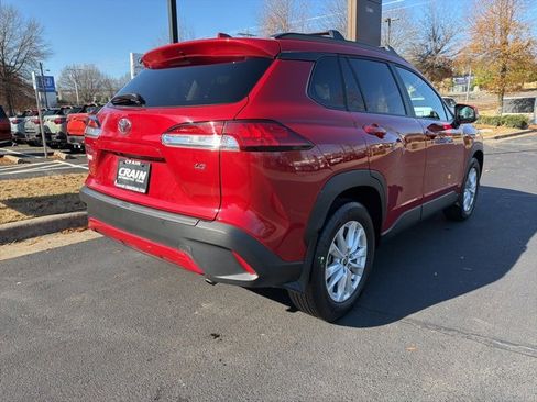 Used 2023 Toyota Corolla Cross LE image 8