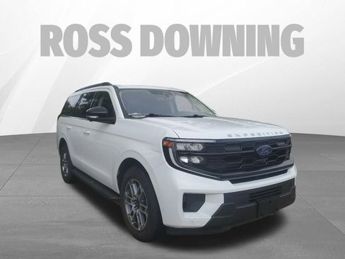 Used 2025 Ford Expedition Active image 3