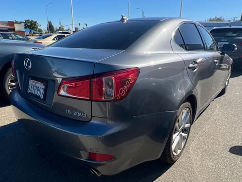 Used 2012 Lexus IS 250 w/ Premium Pkg Value Edition RWD image 4
