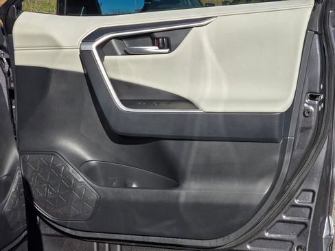 Used 2025 Toyota RAV4 Limited w/ Advanced Technology Package image 45