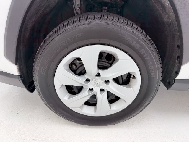 Used 2025 Toyota RAV4 LE FWD image 7