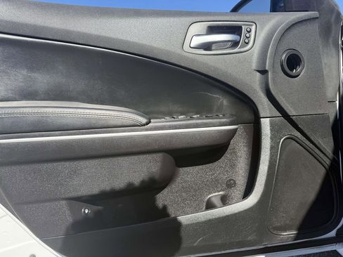 Used 2019 Dodge Charger SXT w/ Leather Interior Group image 12