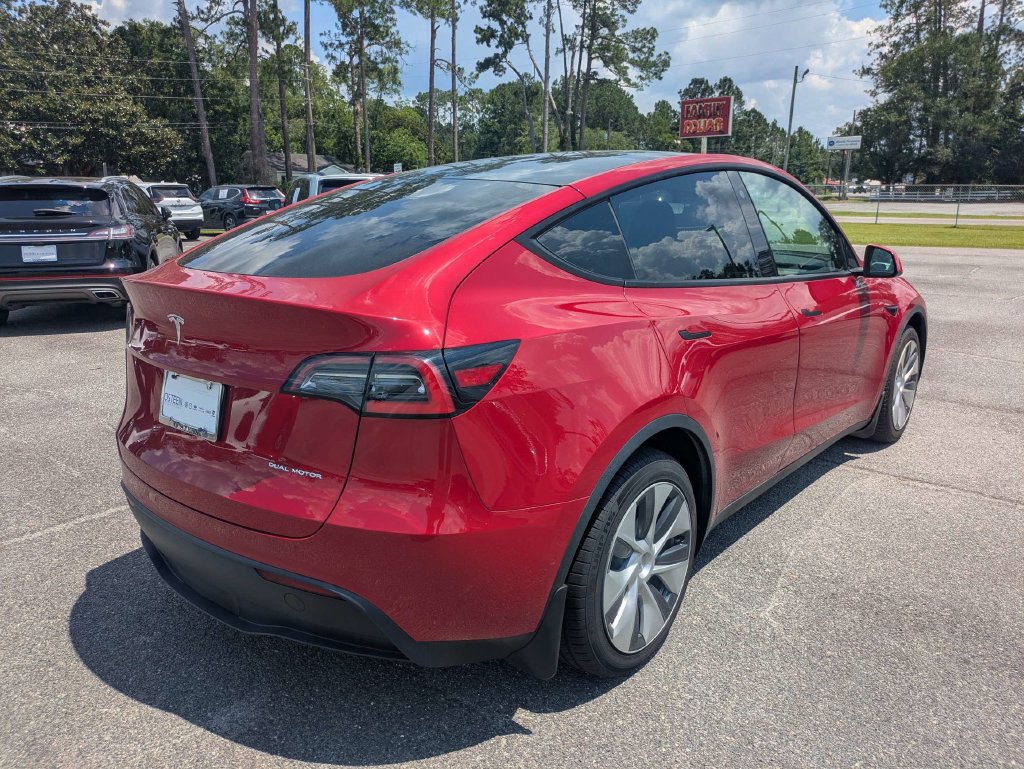 Used 2021 Tesla Model Y Long Range AWD/4WD image 4