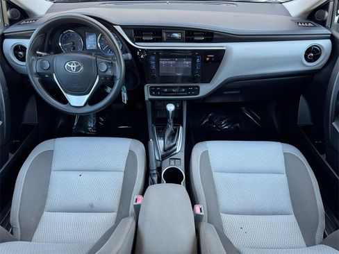 Used 2017 Toyota Corolla LE image 16