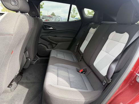 Certified 2024 Chevrolet Trax RS w/ Sunroof Package FWD image 12
