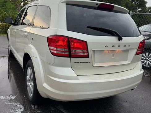 Used 2017 Dodge Journey SE w/ Flexible Seating Group FWD image 4