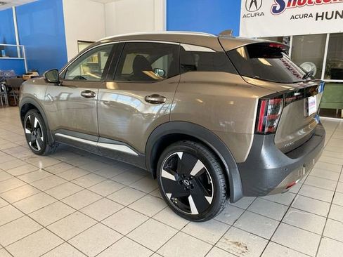 Used 2025 Nissan Kicks SR AWD/4WD image 6