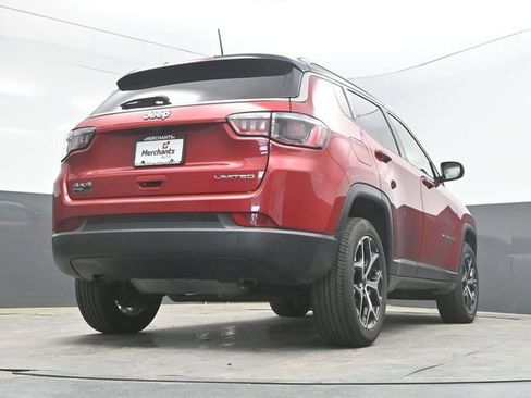 Used 2025 Jeep Compass Limited AWD/4WD image 38
