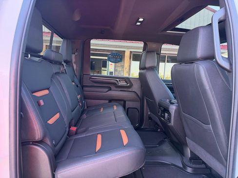 Used 2024 GMC Sierra 2500 AT4 w/ AT4 Premium Plus Package AWD/4WD image 23