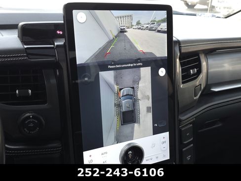 Used 2022 Ford F150 Lightning Platinum AWD/4WD image 21