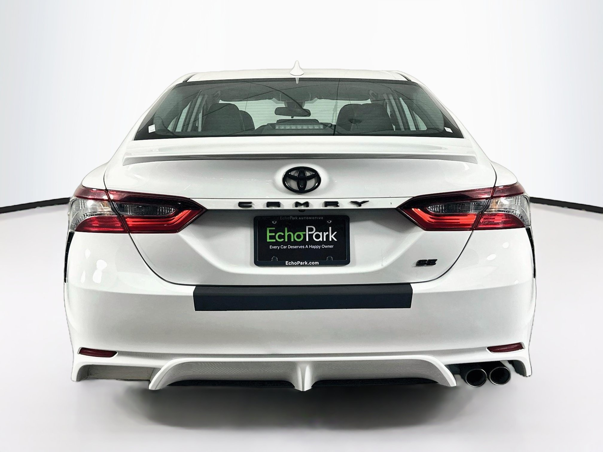 Used 2022 Toyota Camry SE FWD image 7