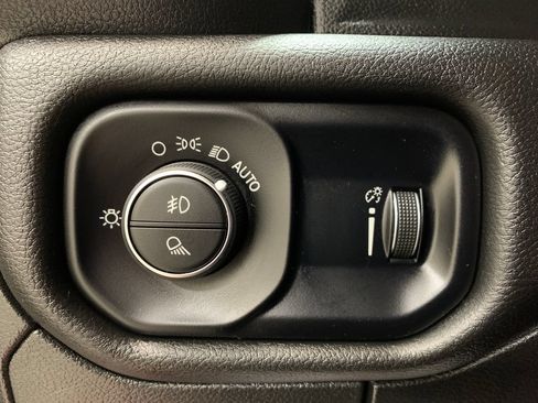 Used 2023 RAM 1500 Big Horn AWD/4WD image 23